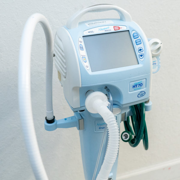 NEWPORT HT70 - Respiratory Ventilator Includes Air/Oxygen Mixer, P Circuit and Cruiser Cart - Loyalty Medical