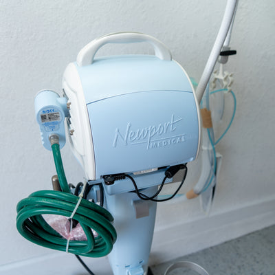 NEWPORT HT70 PLUS - Respiratory Ventilator Includes O2/Oxygen Mixer and Cruiser Cart - Loyalty Medical
