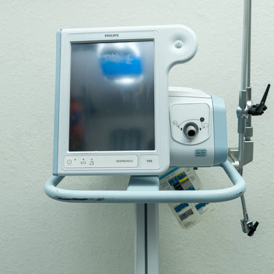 Philips Respironics V60 Plus w Rolling Stand Ventilator - Loyalty Medical