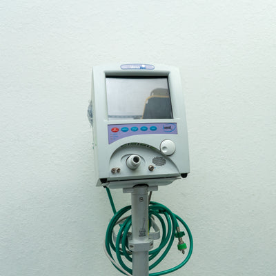 GE Healthcare VersaMed ivent 201 Ventilator w/ Rolling Stand - Loyalty Medical